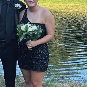 SHERRI HILL 55197 (fabric in the slit can be removed